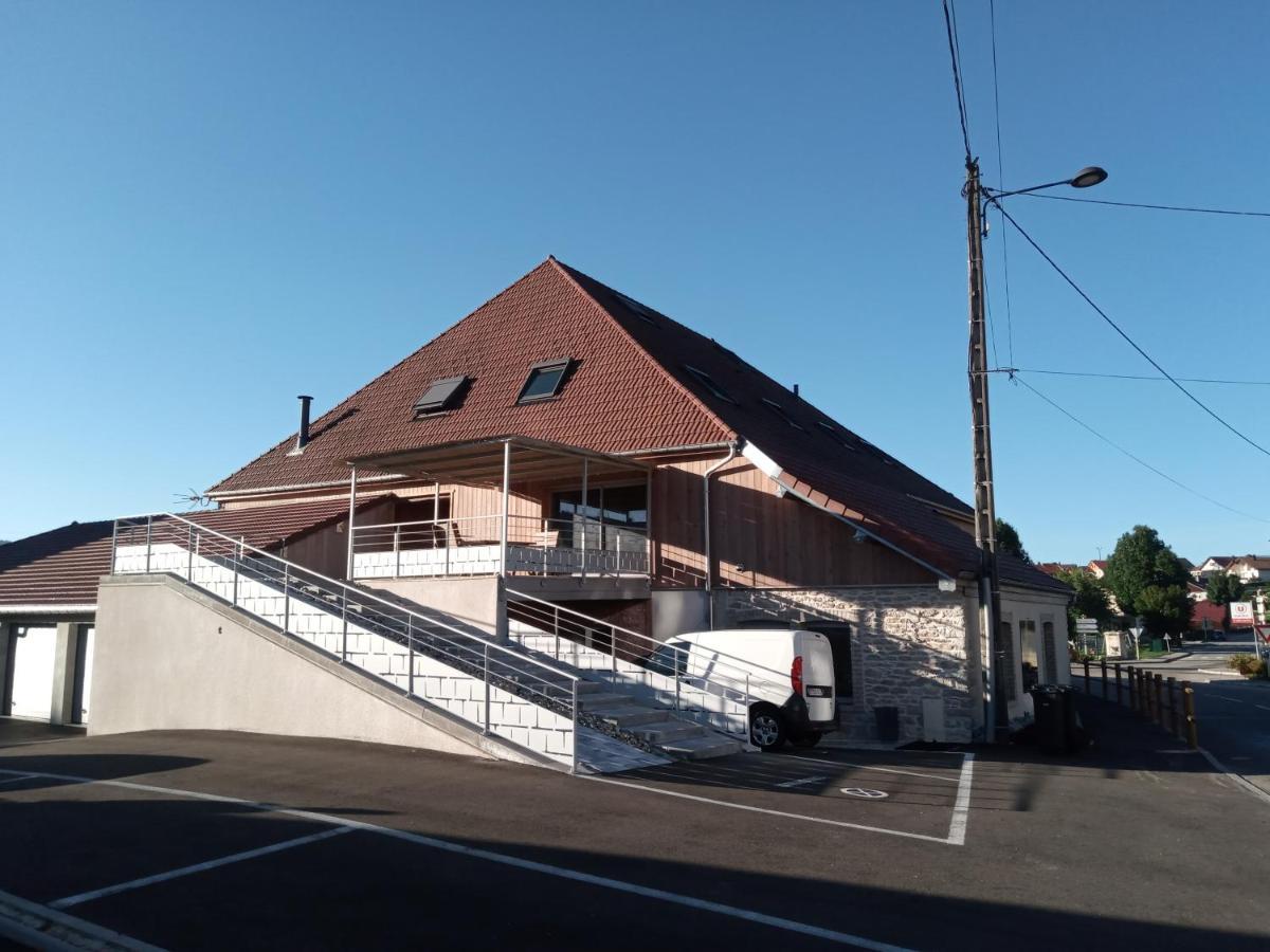 Grand Et Bel Appartement Au Coeur Du Haut-Doubs Orchamps-Vennes Luaran gambar